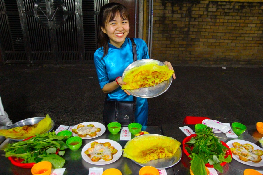 southern vietnamese food banh xeo