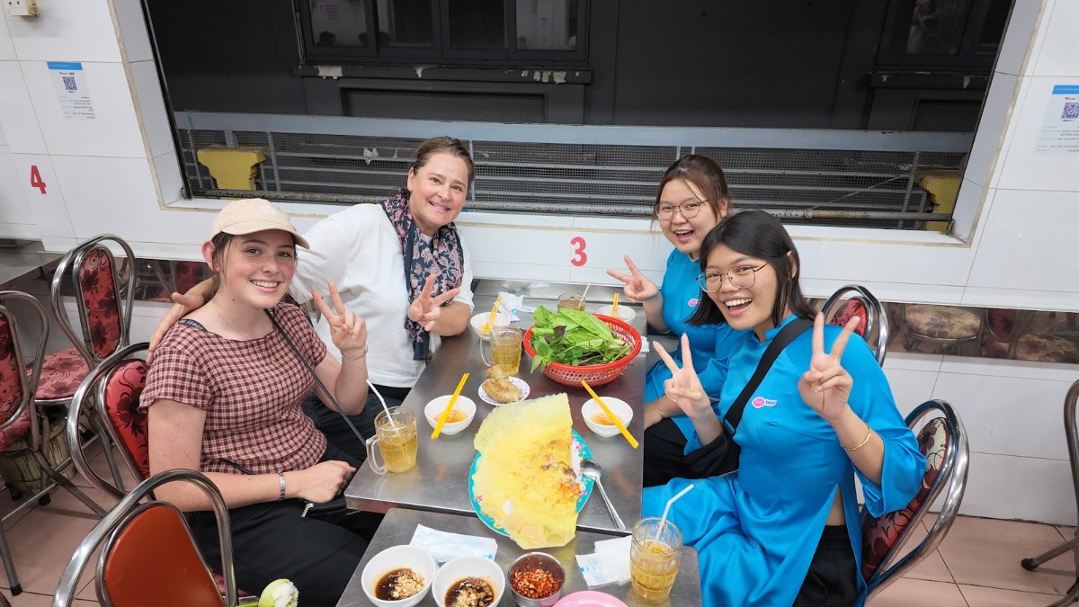 KissTour guests enjoying a small-group tour in Da Nang